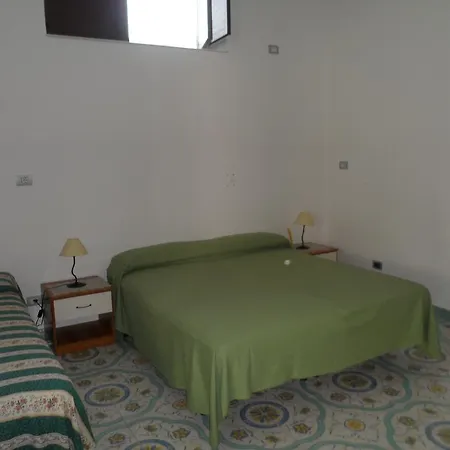 Casa Del Glicine Apartment *